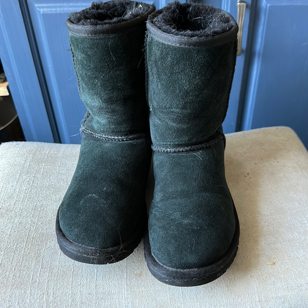 Ugg Classic Short Womens Boots